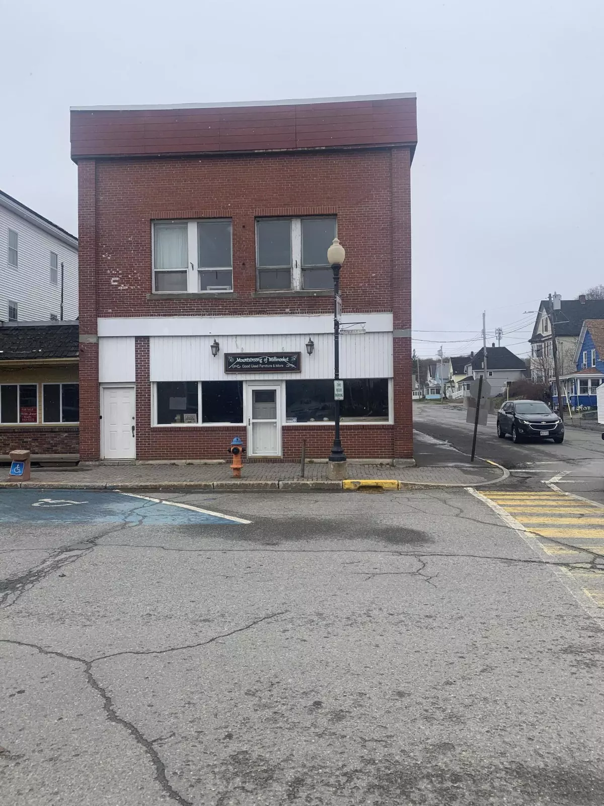 Millinocket, ME 04462,122 Penobscot AVE