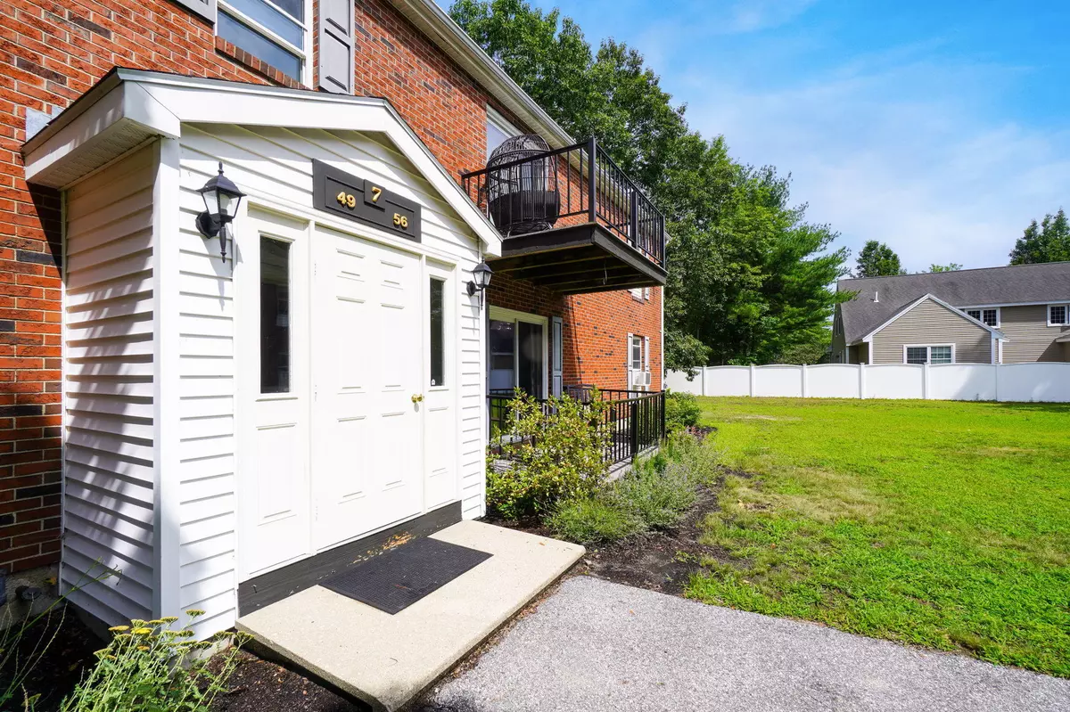 Saco, ME 04072,7 Academy PL #52