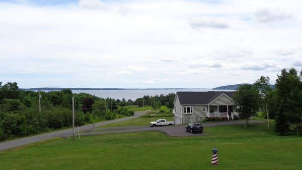 Searsport, ME 04974,6 Spruce Knoll LN