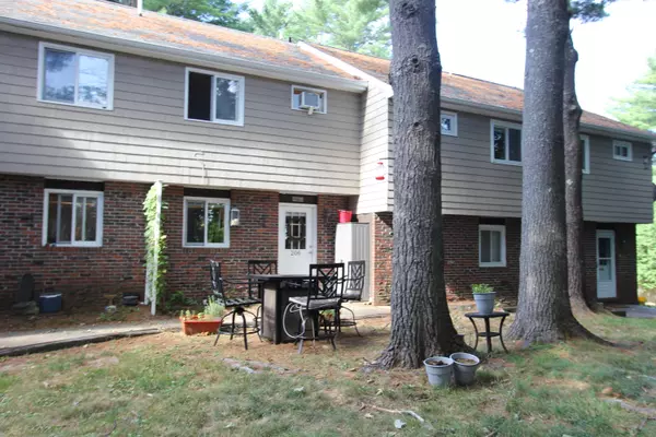 528 East AVE #206, Lewiston, ME 04240