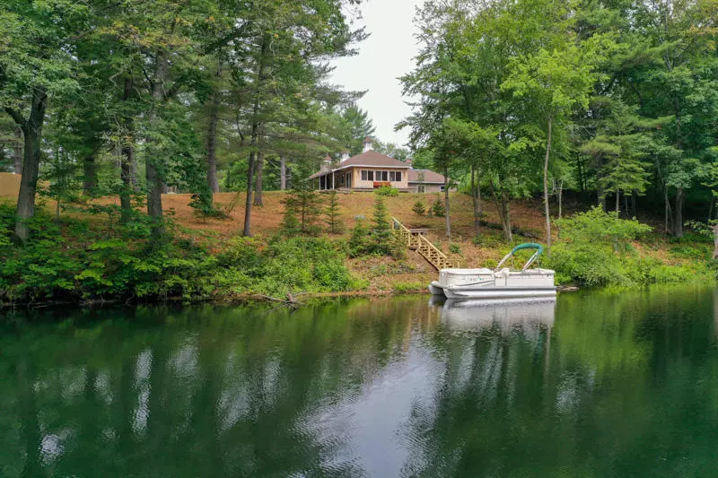 Monmouth, ME 04259,585 Route 135