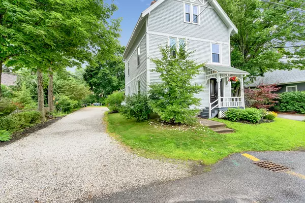 Yarmouth, ME 04096,27 Center ST