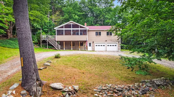 2068 Eight Rod RD, Sidney, ME 04330