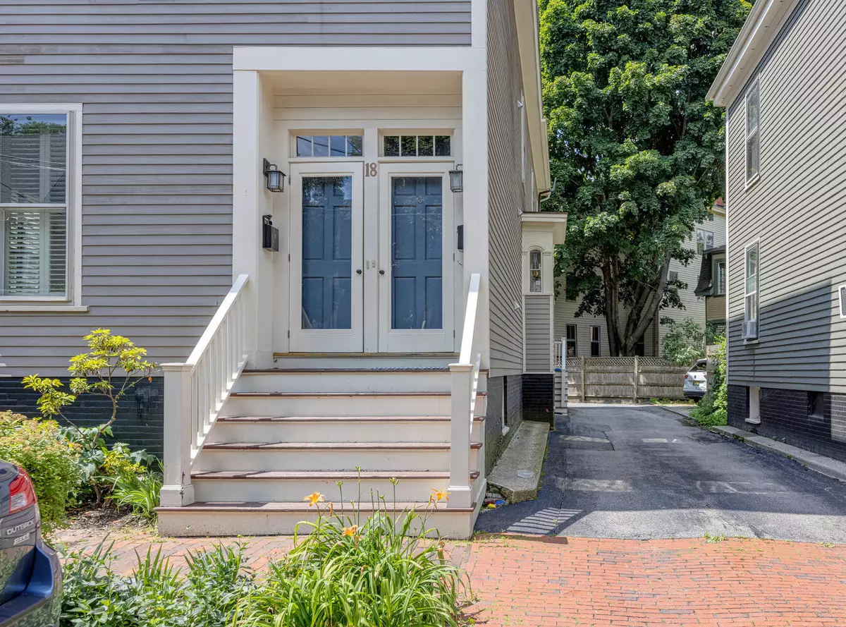 Portland, ME 04102,18 Lewis ST #2