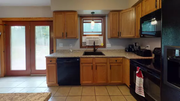 Lisbon, ME 04252,10 Spear ST