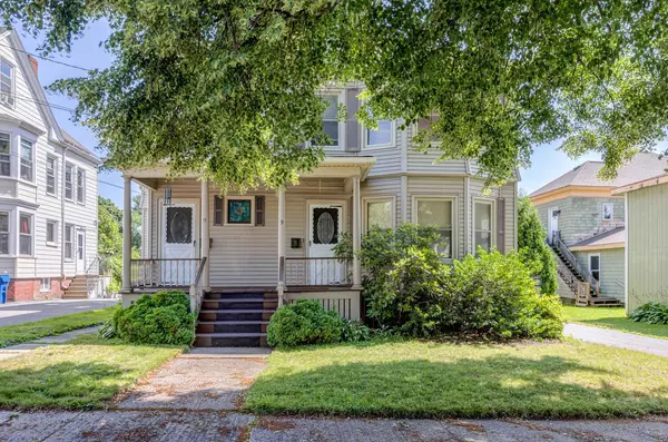 Portland, ME 04102,9 Deane ST