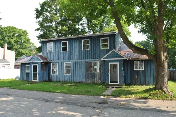 17 Goodrich ST, Kittery, ME 03904