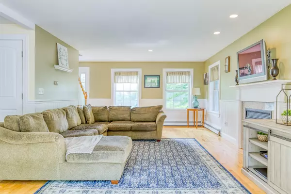 Westbrook, ME 04092,67 Chase Hill DR