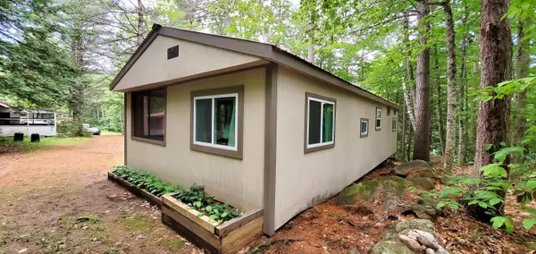 Naples, ME 04055,18 Hickory DR