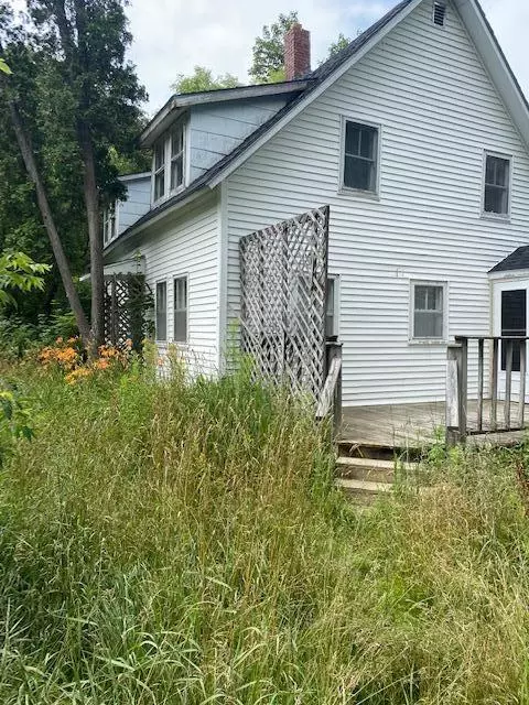 Saint Albans, ME 04971,394 Dexter RD