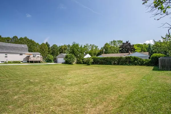 Bangor, ME 04401,133 Yale ST