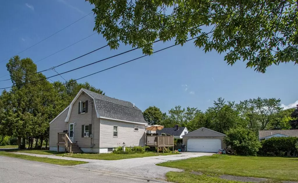 Bangor, ME 04401,133 Yale ST