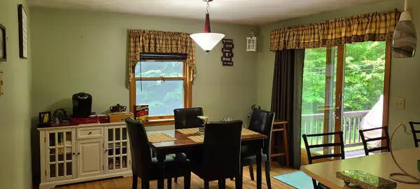 Sidney, ME 04330,3402 Middle RD