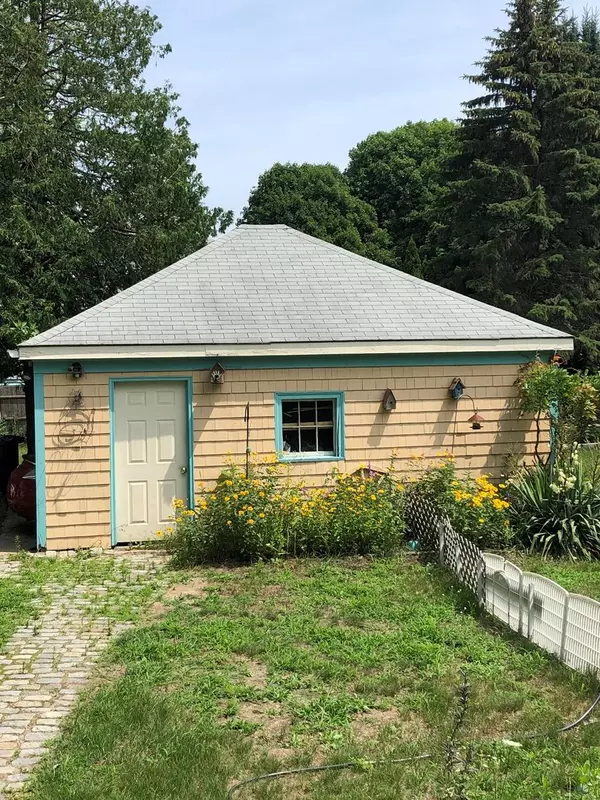 South Portland, ME 04106,1279 Broadway