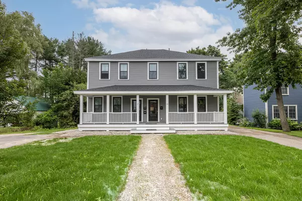 17 W West Main ST, Yarmouth, ME 04096