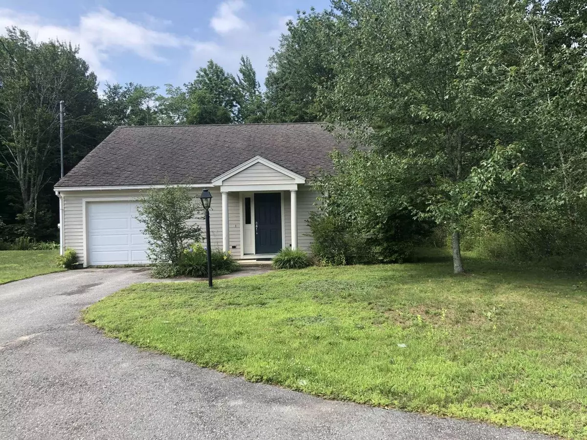 Rockport, ME 04856,5 Cottage LN