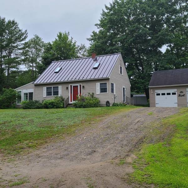 137 Barlen ST, Farmington, ME 04938