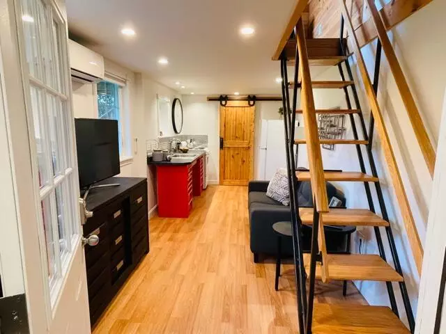 Saco, ME 04072,132 McKenney RD