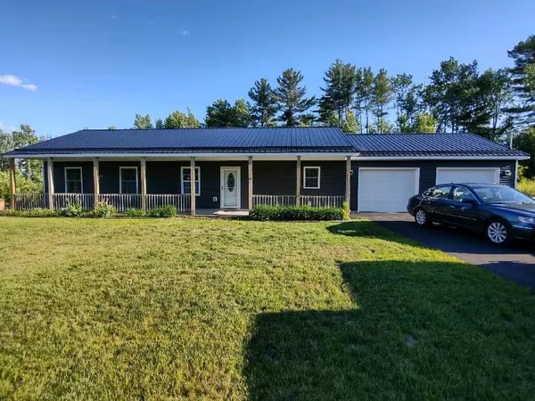 23 Godrics HOLW, Sidney, ME 04330