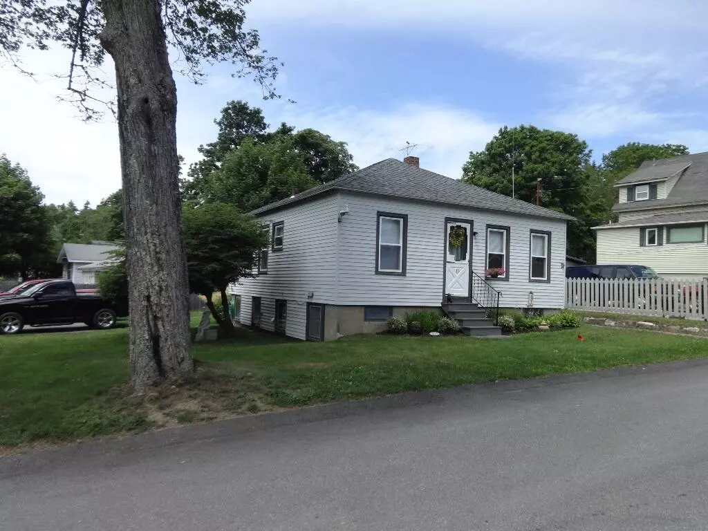 Mount Desert, ME 04662,13 Pine RD