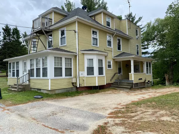 Auburn, ME 04210,21 Zoar ST