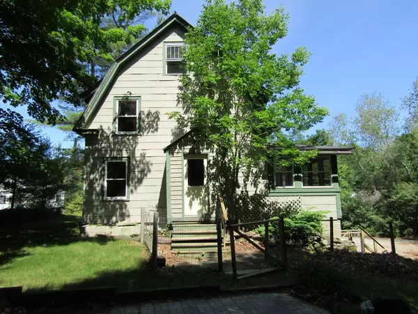 7 Tyler ST, Bethel, ME 04217