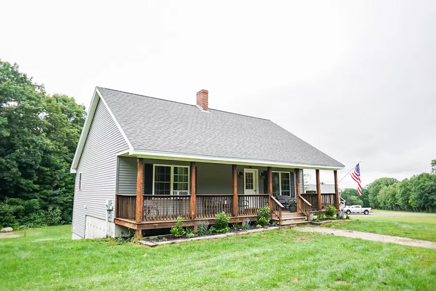 3 Harding RD, Baldwin, ME 04091