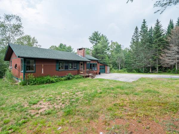 896 Bear RIV, Newry, ME 04261