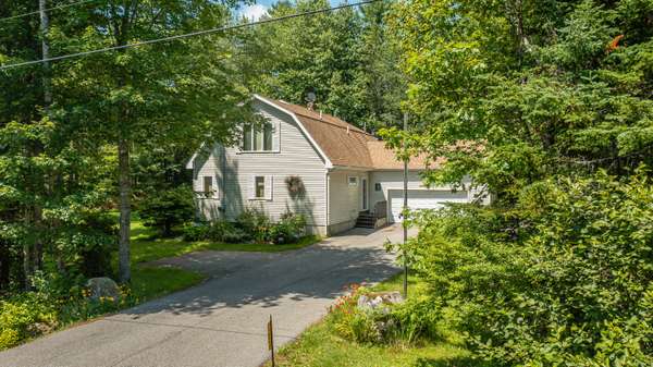 100 Mortland RD, Searsport, ME 04974