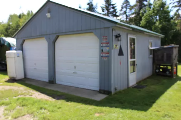 Orland, ME 04472,596 Castine RD