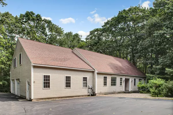 Kennebunk, ME 04043,14 Rachel DR