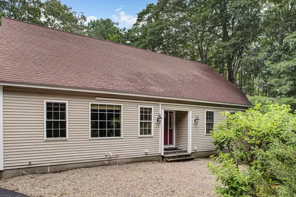 Kennebunk, ME 04043,14 Rachel DR