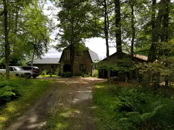 102 Mountain View DR, Trenton, ME 04605