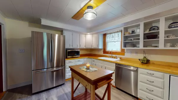 Winthrop, ME 04364,415 Old Lewiston RD