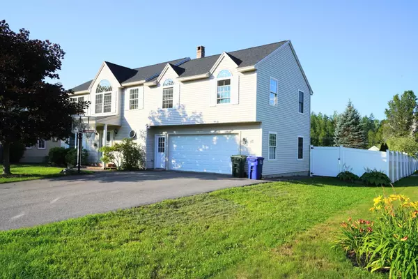 61 Snowberry DR, South Portland, ME 04106