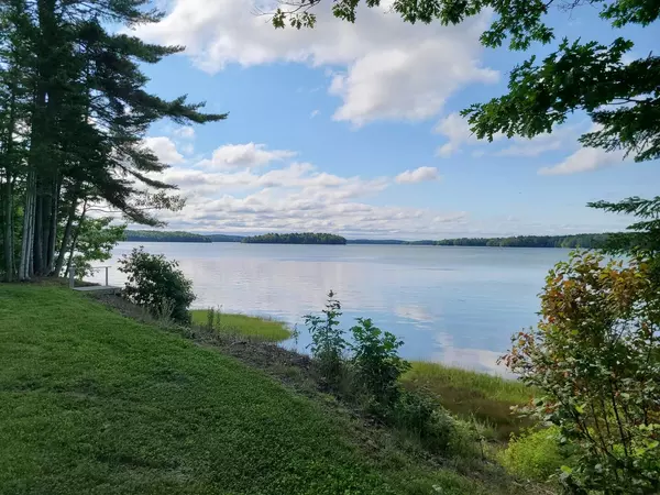 Waldoboro, ME 04572,84 Broadcove W RD