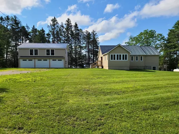 Waldoboro, ME 04572,84 Broadcove W RD