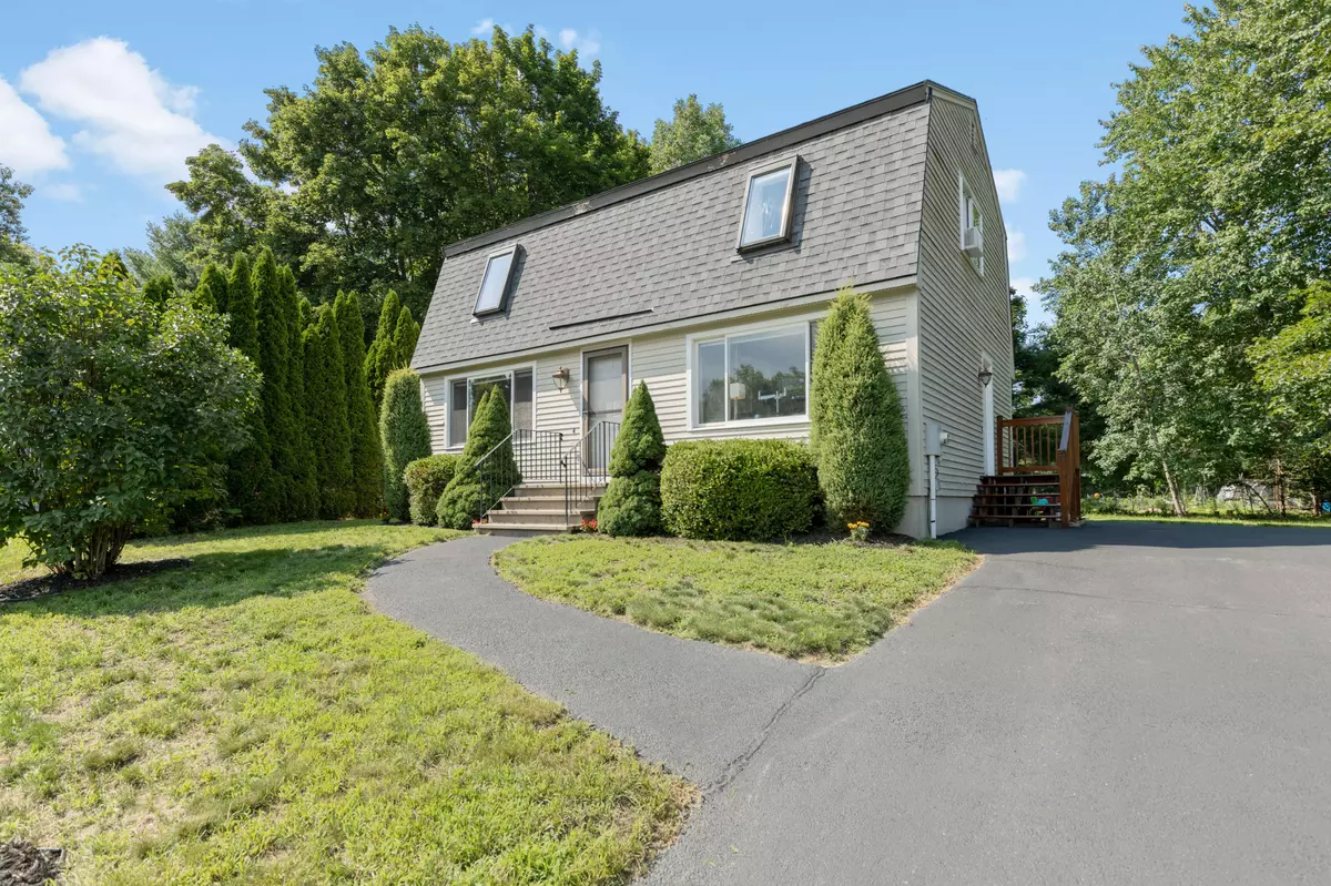 Gorham, ME 04038,22 Willowdale DR