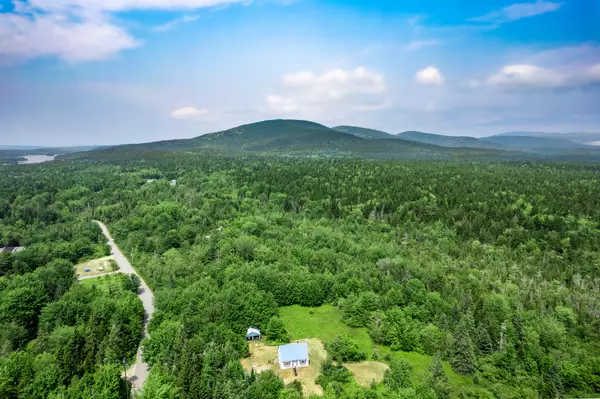 143 Kelleytown RD, Tremont, ME 04612