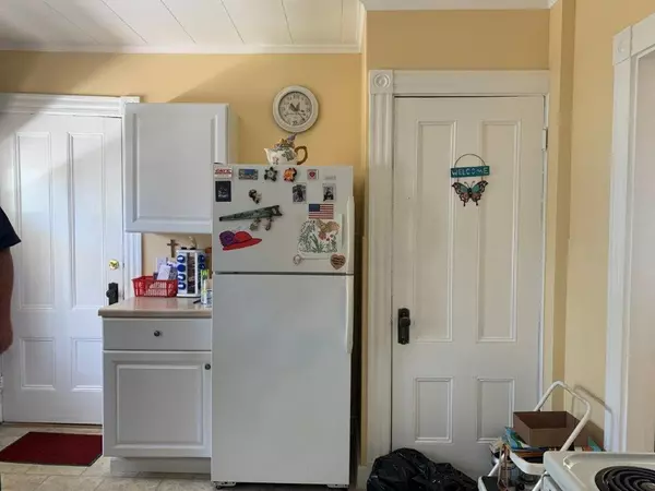 Waterville, ME 04901,10 Middle ST