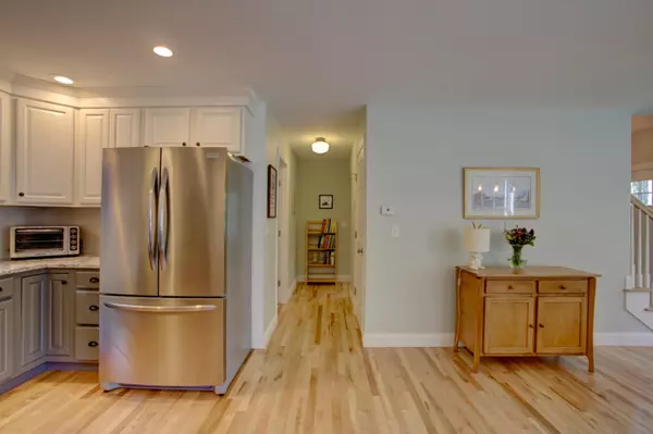 Freeport, ME 04032,91 Adams WAY