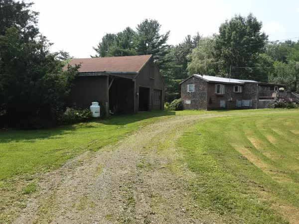 122 Doyle RD, Whitefield, ME 04353