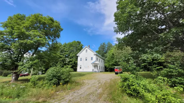 5711 Bennoch RD, Lagrange, ME 04453