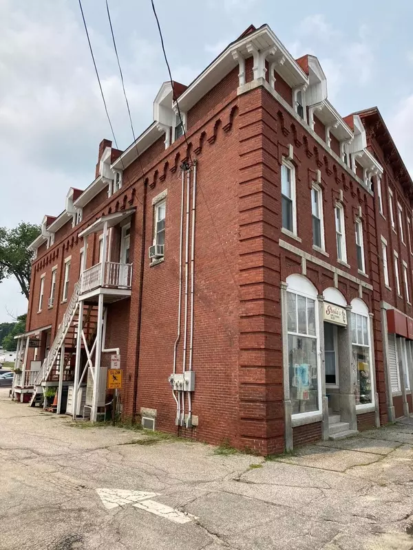 Mechanic Falls, ME 04256,5 S Main ST