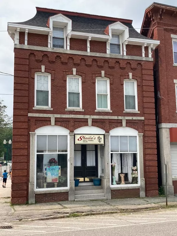 5 S Main ST, Mechanic Falls, ME 04256