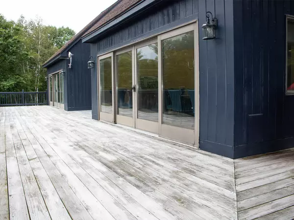 Waldoboro, ME 04572,184 Oak Ridge RD