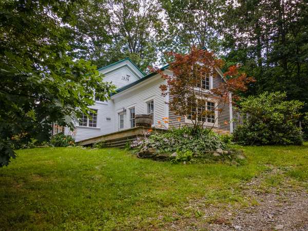 375 Swan Lake AVE, Monroe, ME 04951