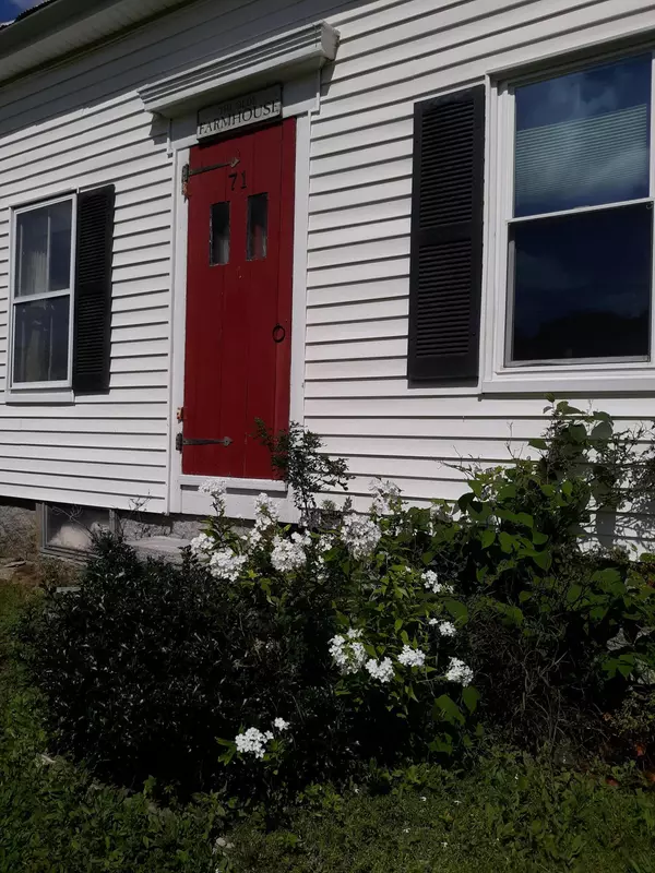 Fryeburg, ME 04037,71 North Fryeburg RD