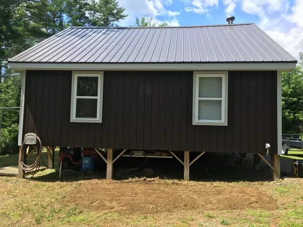 New Portland, ME 04961,402 Middle RD