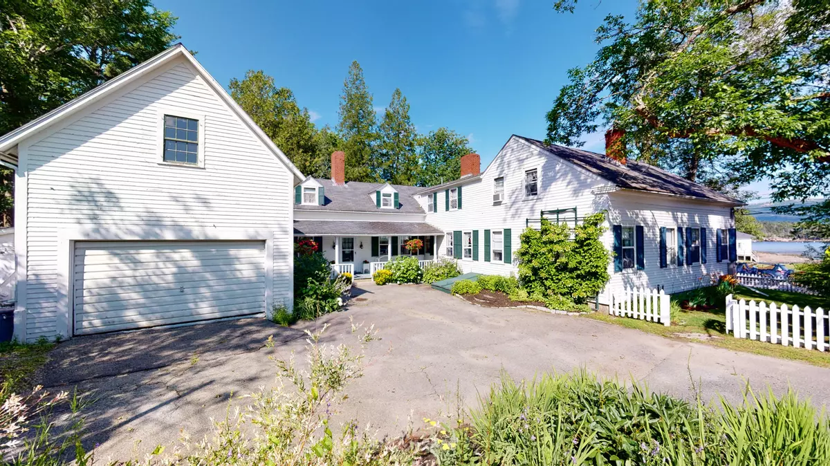 Mount Desert, ME 04660,1 Oak Hill RD